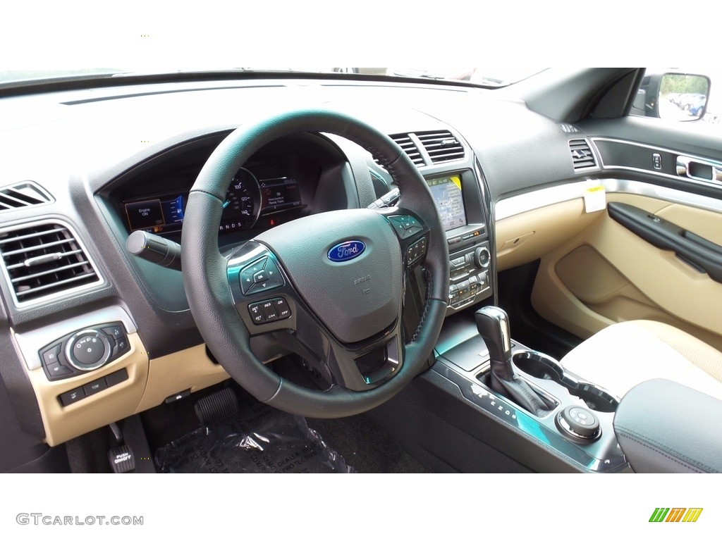 2017 Explorer XLT 4WD - Blue Jeans / Medium Light Camel photo #13