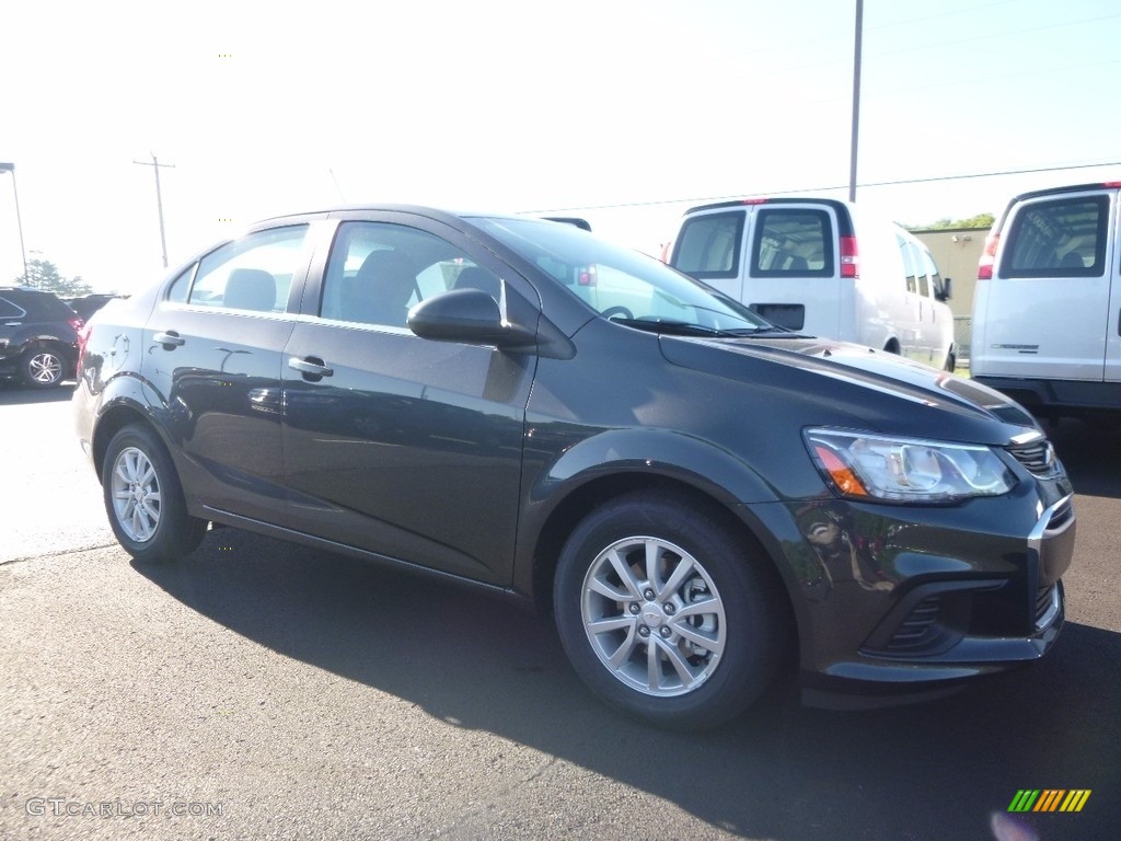 2017 Sonic LT Sedan - Nightfall Gray Metallic / Jet Black/Dark Titanium photo #3