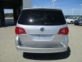 2011 Mercury Silver Metallic Volkswagen Routan SE  photo #3