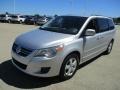 2011 Mercury Silver Metallic Volkswagen Routan SE  photo #5