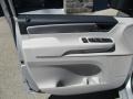 Mercury Silver Metallic - Routan SE Photo No. 6
