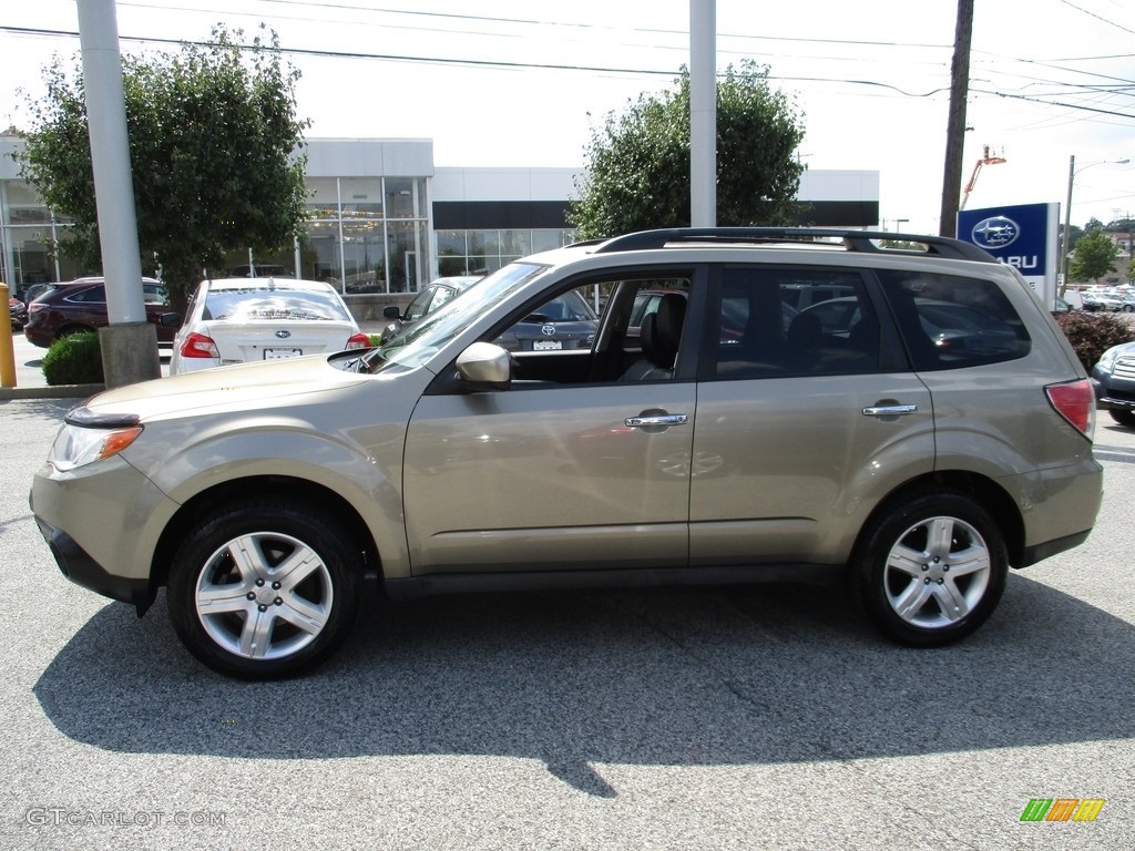 2009 Forester 2.5 X Limited - Topaz Gold Metallic / Black photo #3