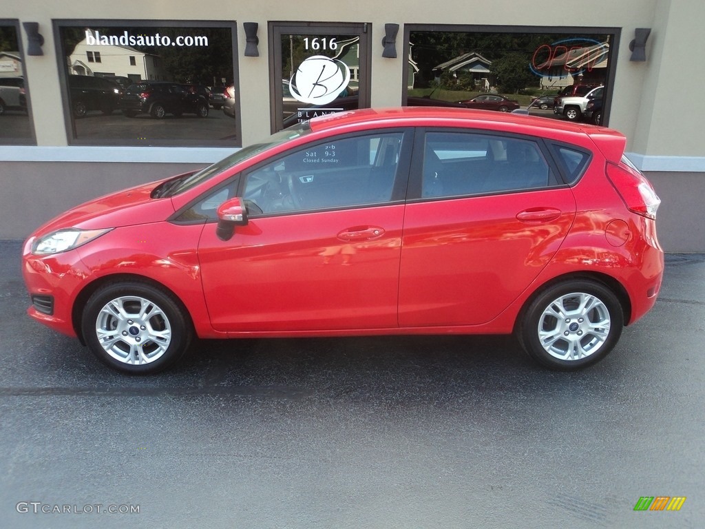 2014 Fiesta SE Hatchback - Race Red / Charcoal Black photo #1