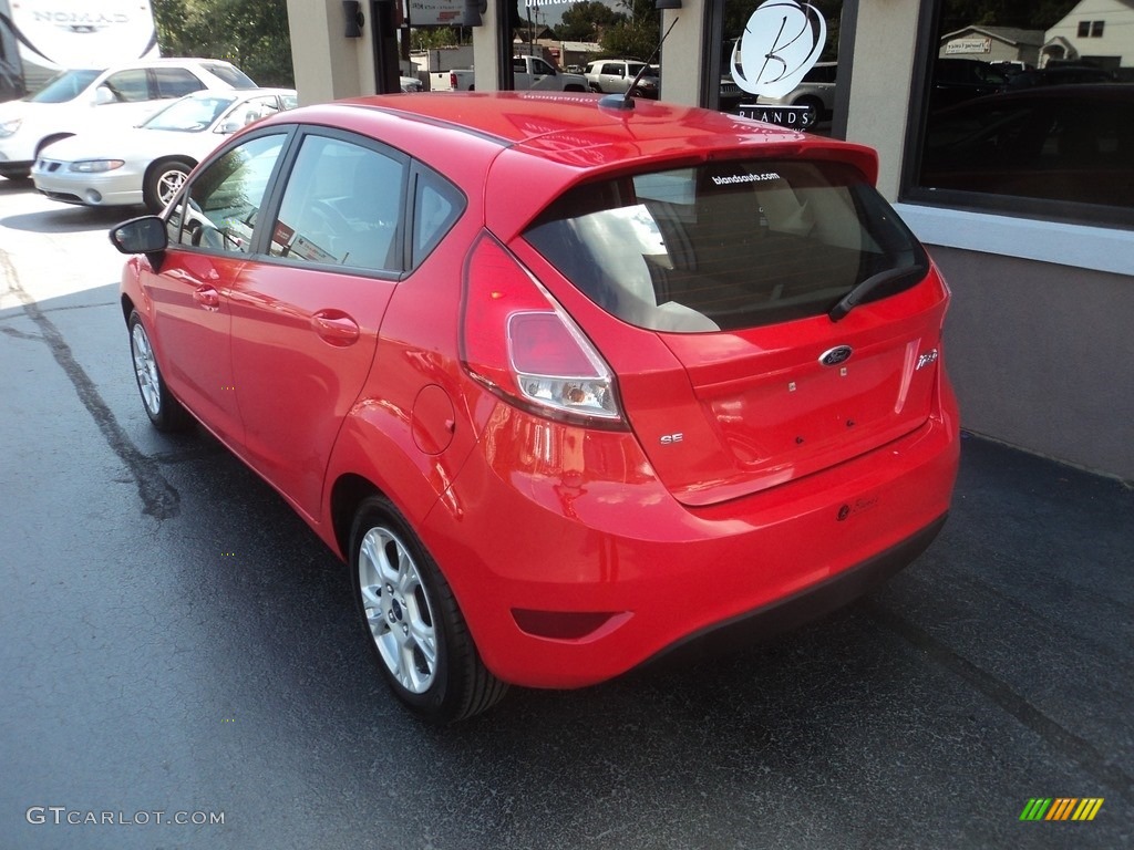 2014 Fiesta SE Hatchback - Race Red / Charcoal Black photo #4