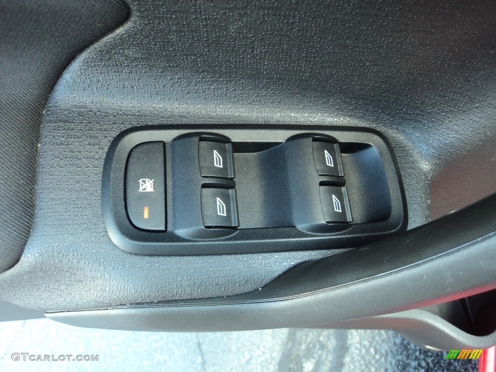 2014 Fiesta SE Hatchback - Race Red / Charcoal Black photo #12