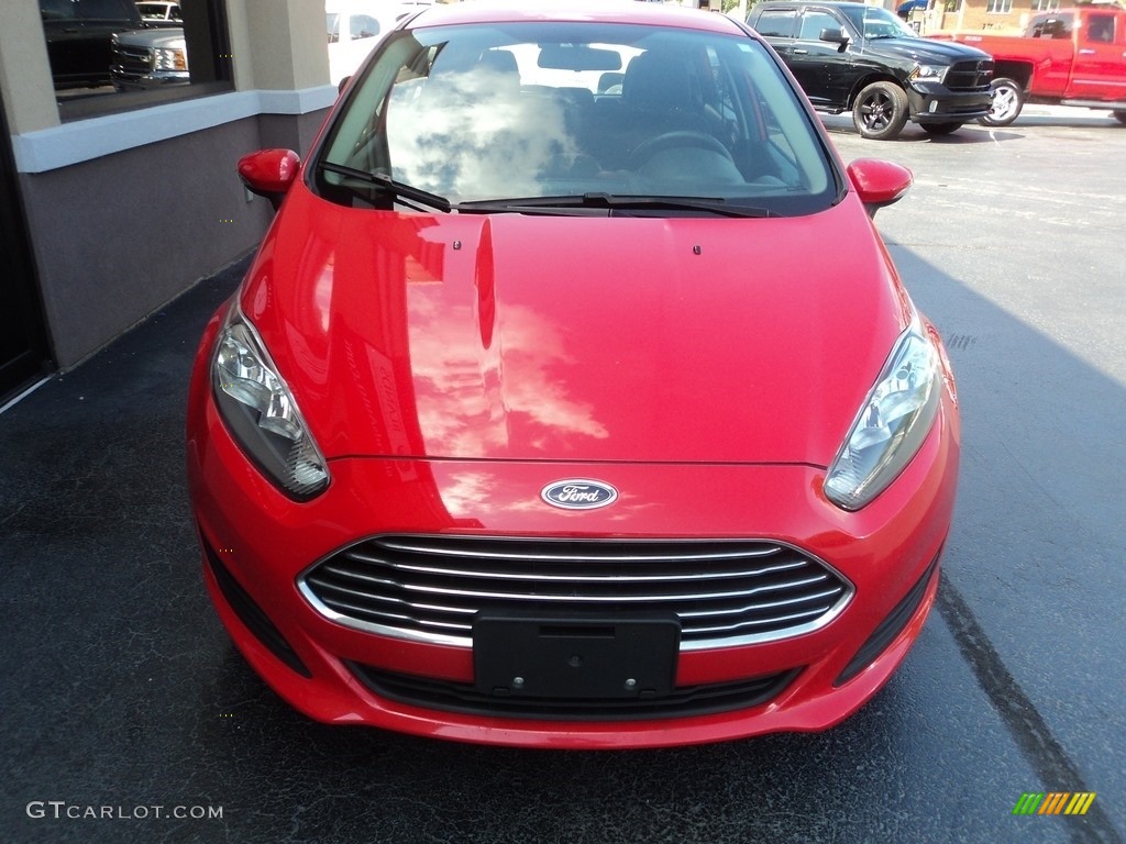2014 Fiesta SE Hatchback - Race Red / Charcoal Black photo #24