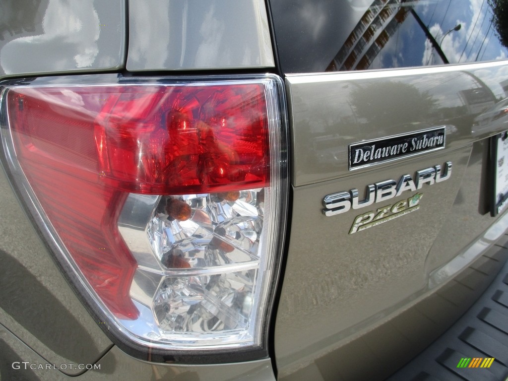 2009 Forester 2.5 X Limited - Topaz Gold Metallic / Black photo #41