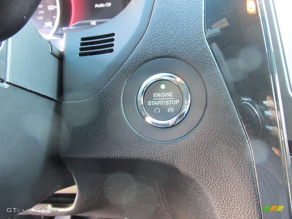 2017 Ford Explorer XLT Controls Photo #115402719