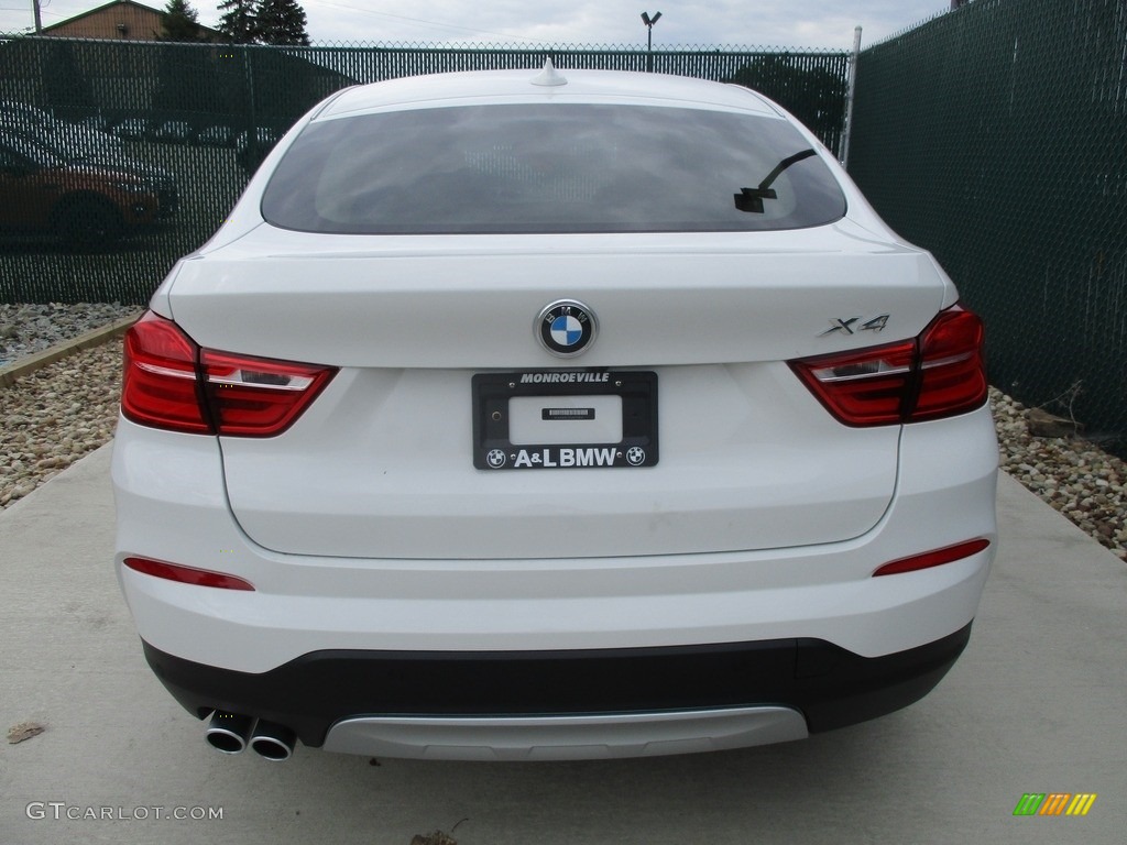 2017 X4 xDrive28i - Alpine White / Beige/Black photo #9