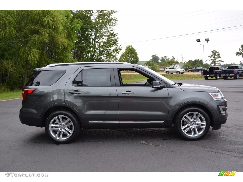 2017 Explorer XLT - Magnetic / Ebony Black photo #2