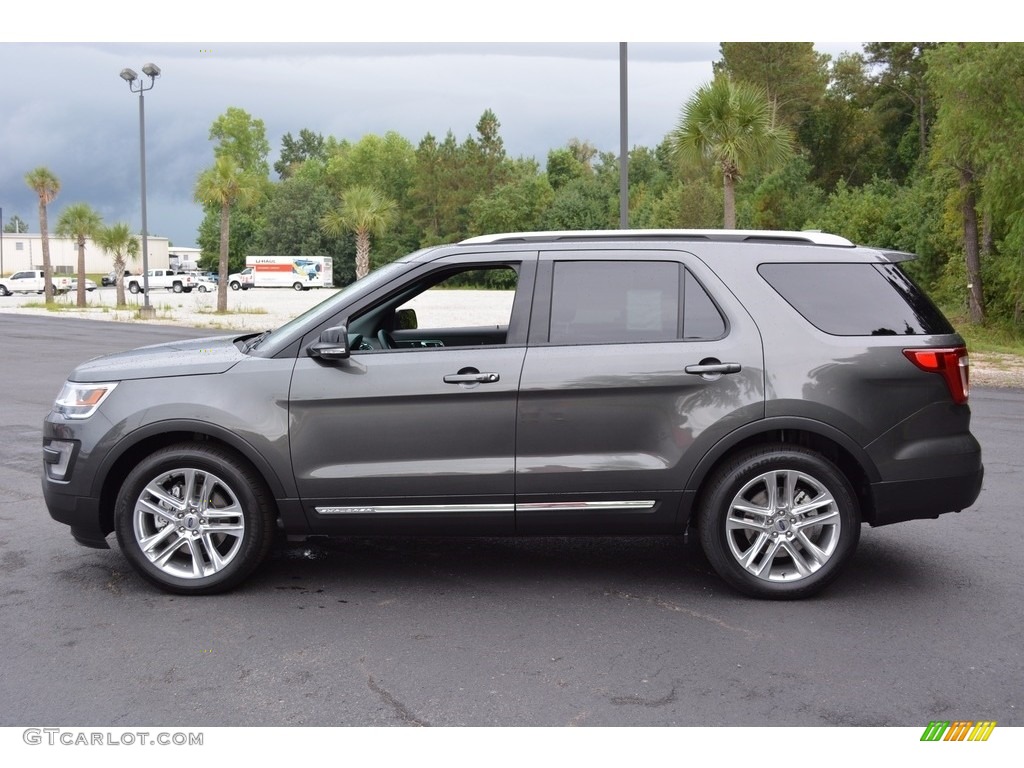 2017 Explorer XLT - Magnetic / Ebony Black photo #14