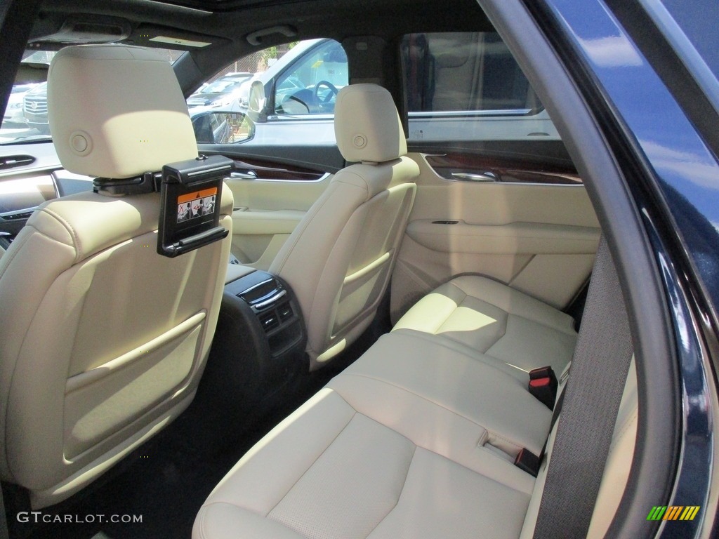 Sahara Beige Interior 2017 Cadillac XT5 Luxury AWD Photo #115406385