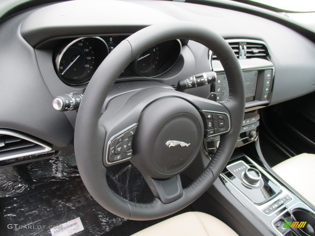 2017 Jaguar XE 35t Premium AWD Steering Wheel Photos