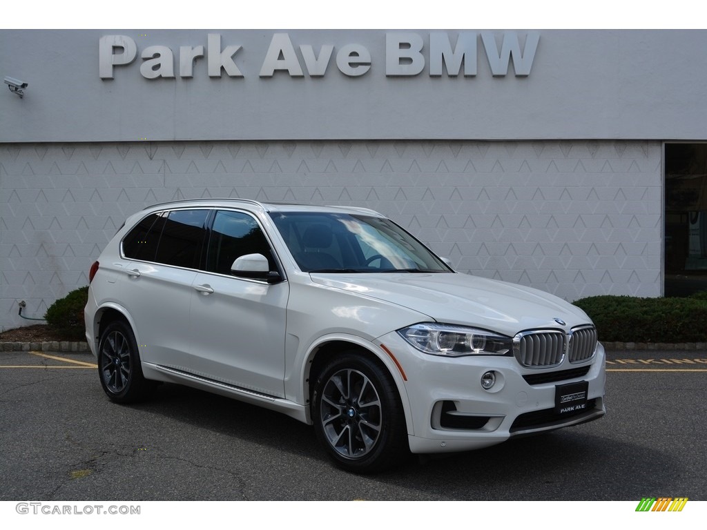 Alpine White BMW X5