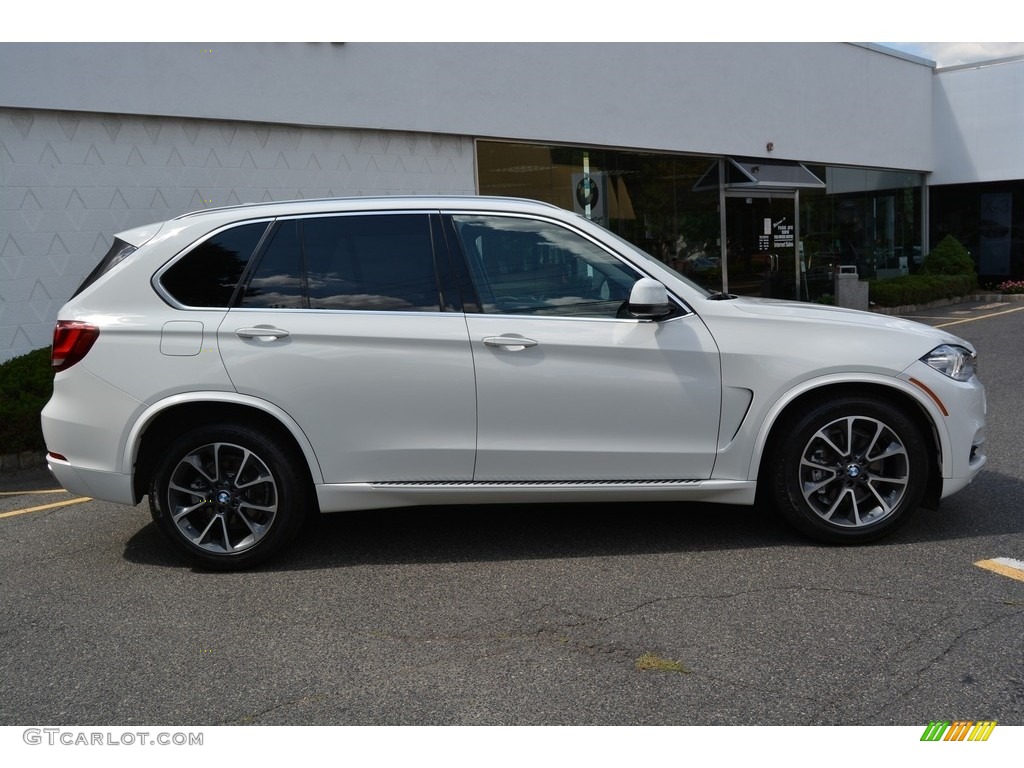 2014 X5 xDrive35i - Alpine White / Black photo #2