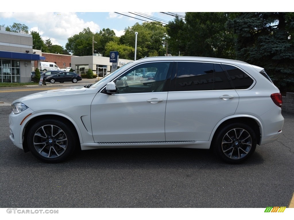 2014 X5 xDrive35i - Alpine White / Black photo #5