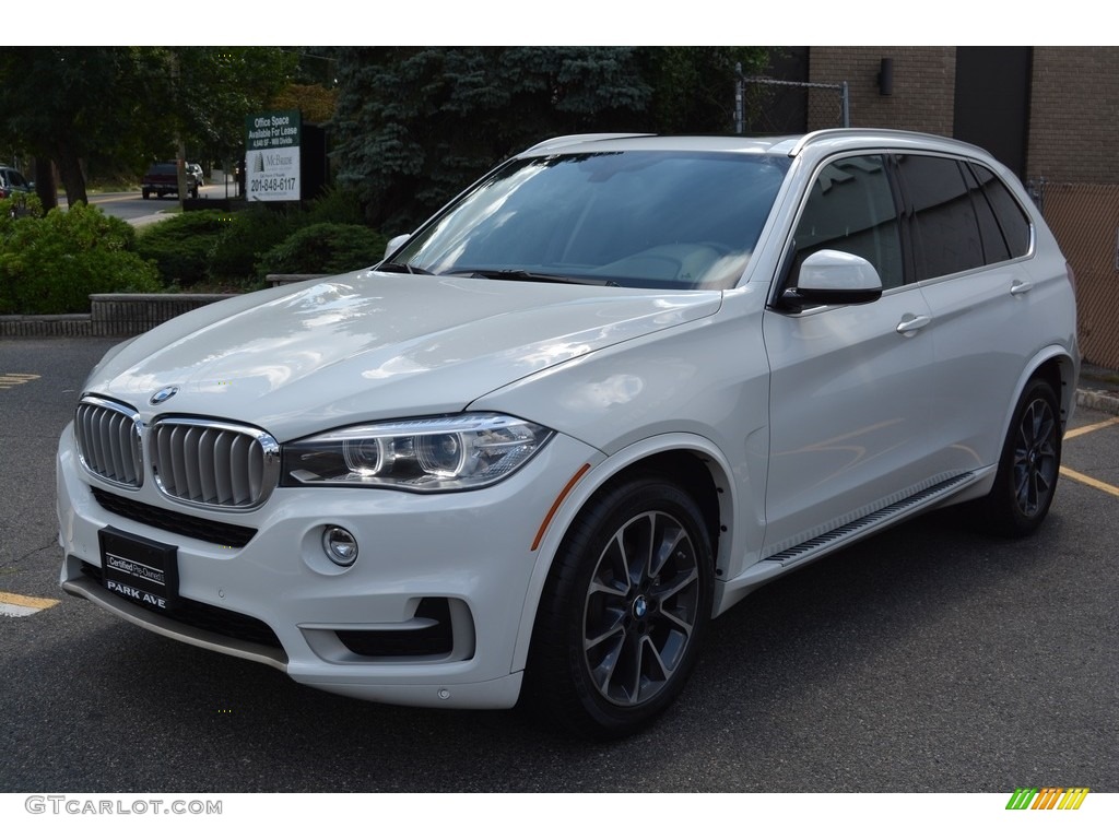 2014 X5 xDrive35i - Alpine White / Black photo #6