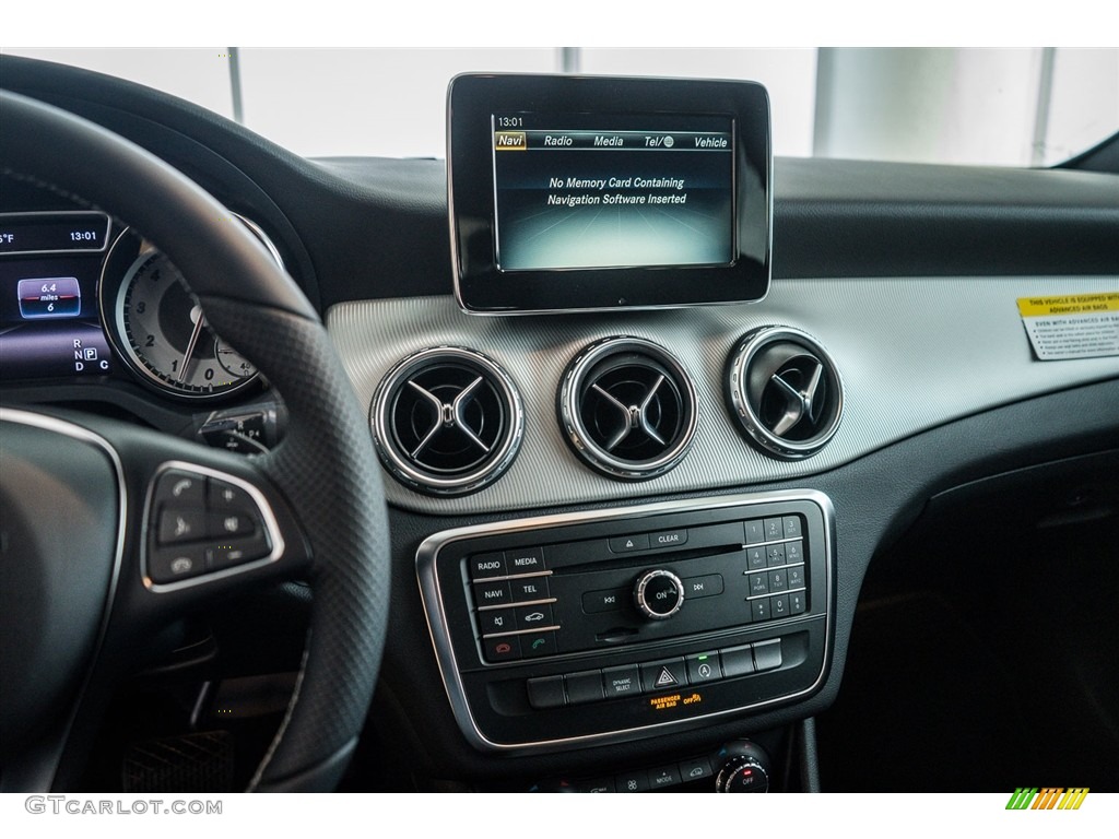 2017 Mercedes-Benz GLA 250 Controls Photo #115411164