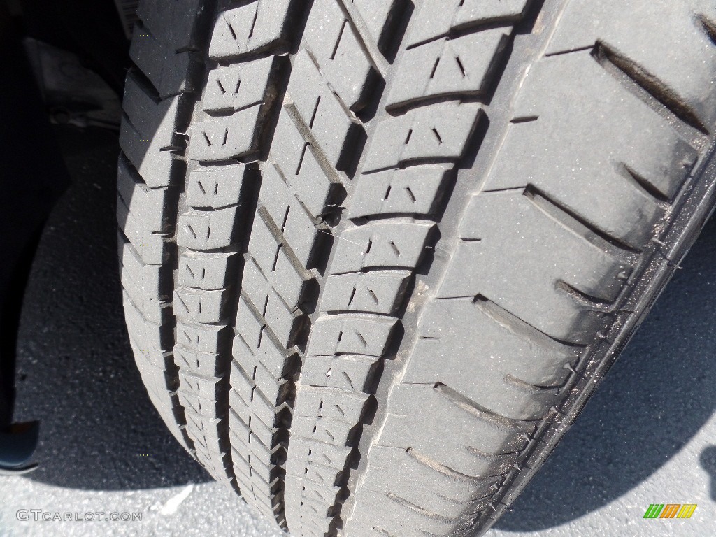 2010 Town & Country Limited - Clearwater Blue Pearl / Medium Pebble Beige/Cream photo #18