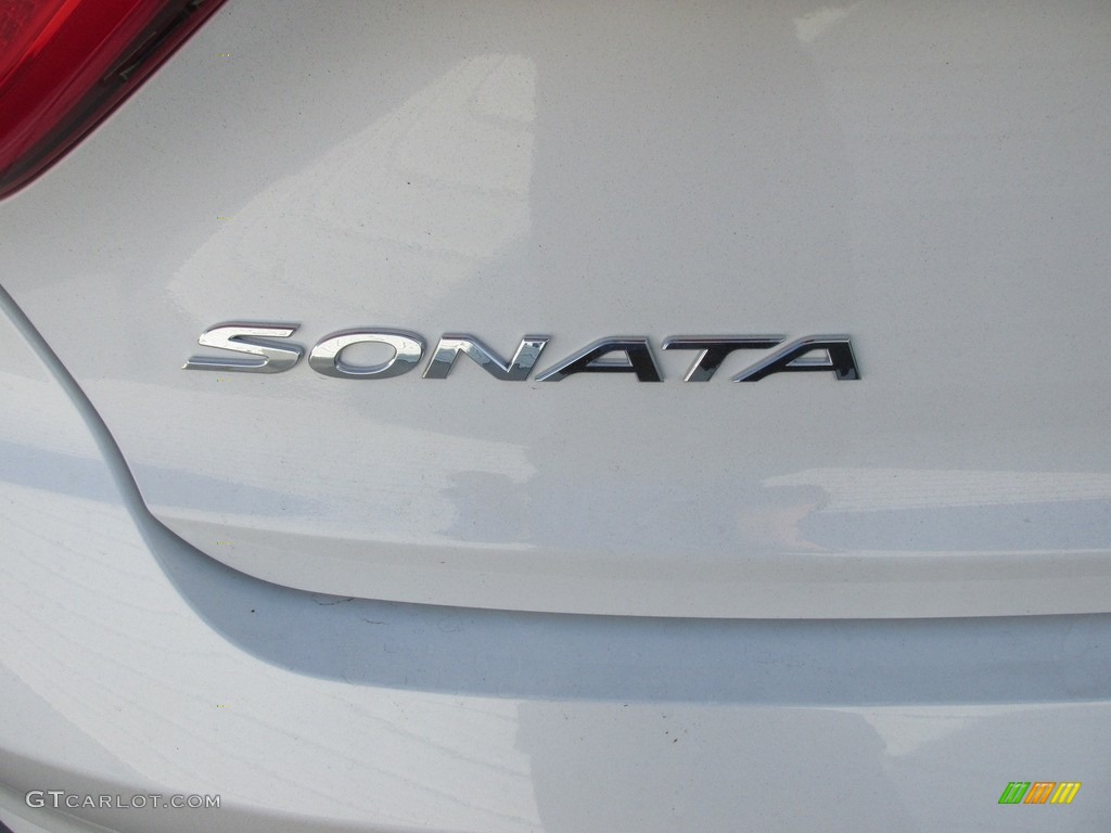 2017 Sonata SE - Quartz White Pearl / Gray photo #15