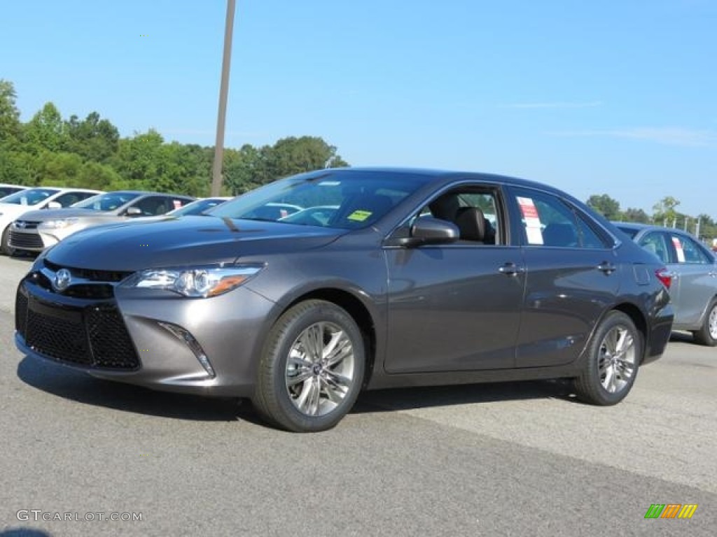 2017 Toyota Camry XSE Exterior Photos