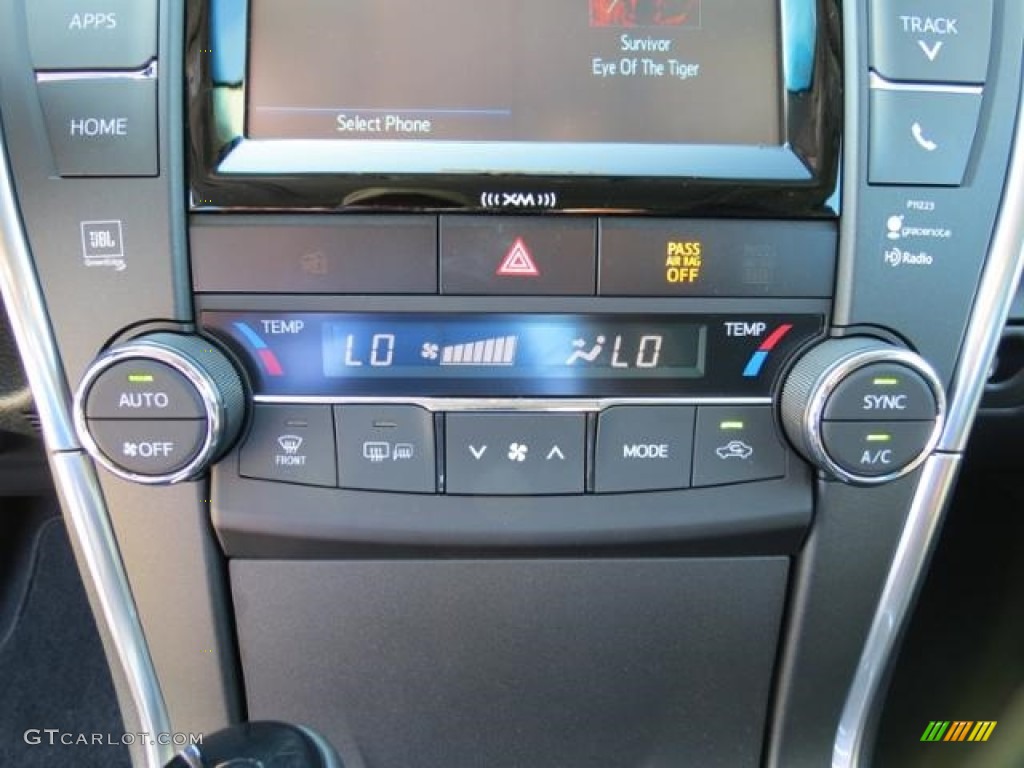 2017 Camry XSE - Super White / Black photo #19