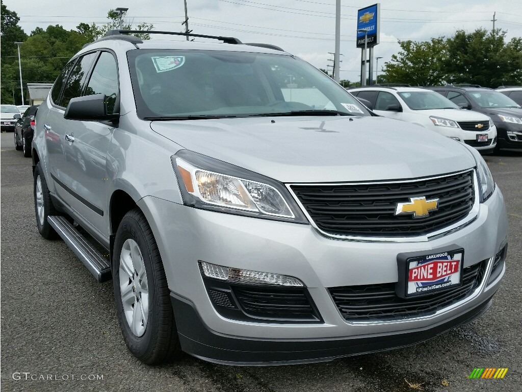 2017 Traverse LS AWD - Silver Ice Metallic / Dark Titanium/Light Titanium photo #2