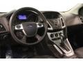 Tuxedo Black - Focus SE Hatchback Photo No. 6