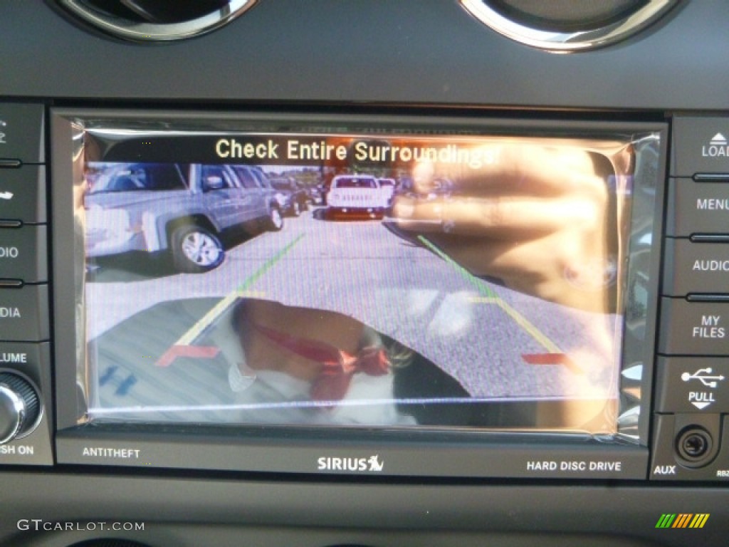 2017 Jeep Compass High Altitude 4x4 Controls Photo #115442571