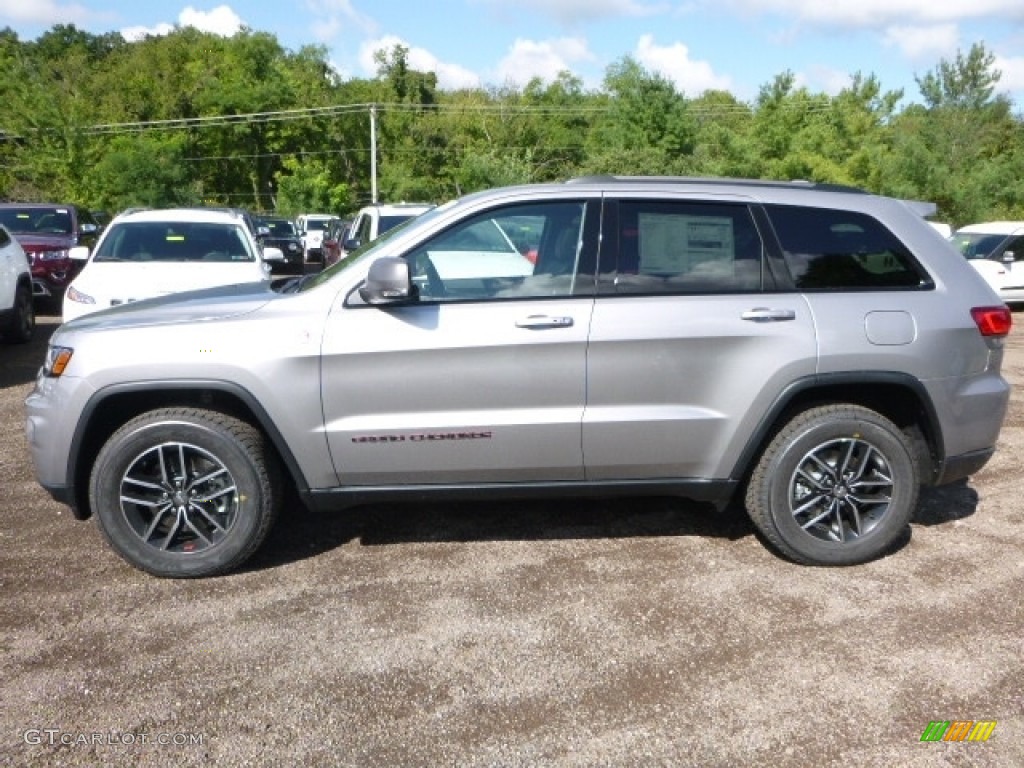 2017 Grand Cherokee Trailhawk 4x4 - True Blue Pearl / Black photo #3