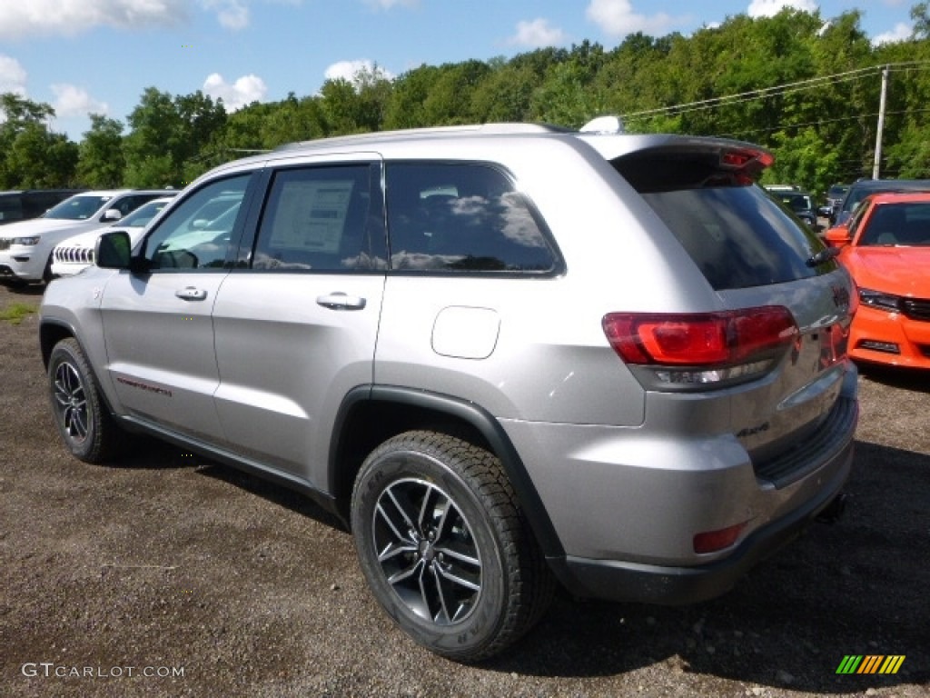 2017 Grand Cherokee Trailhawk 4x4 - True Blue Pearl / Black photo #4