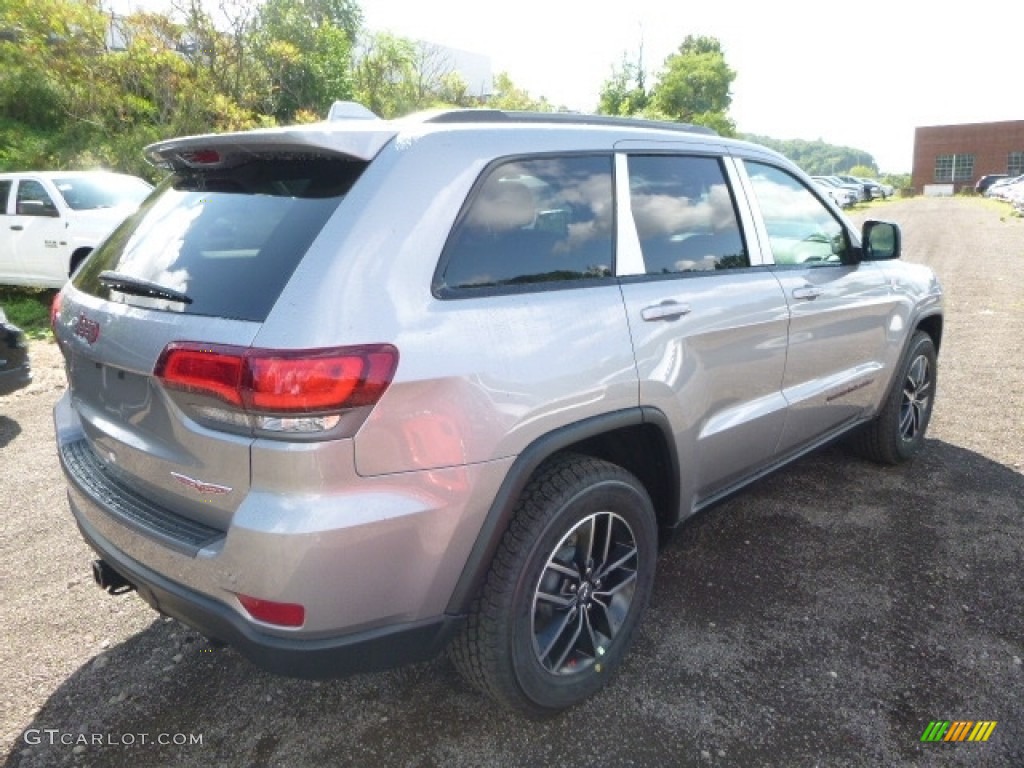 2017 Grand Cherokee Trailhawk 4x4 - True Blue Pearl / Black photo #6