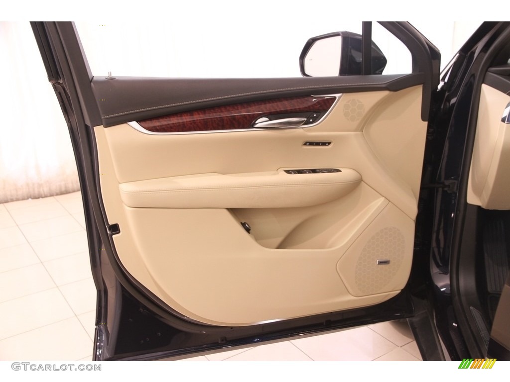 2017 Cadillac XT5 Luxury Sahara Beige Door Panel Photo #115450580