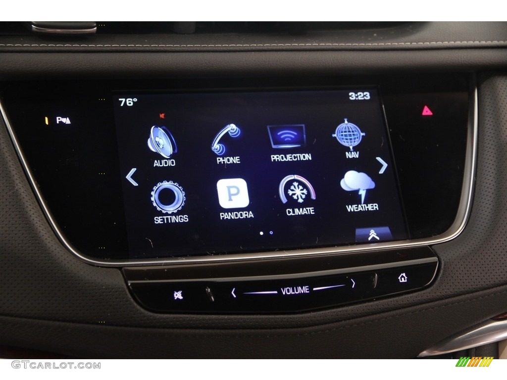 2017 Cadillac XT5 Luxury Controls Photo #115450742