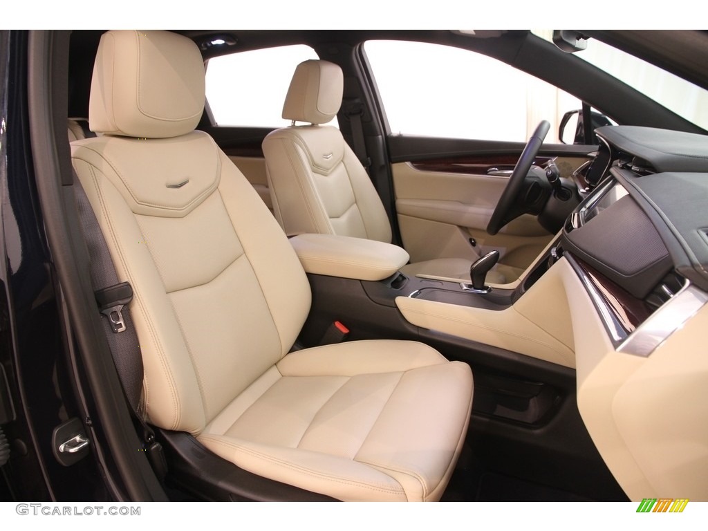 2017 Cadillac XT5 Luxury Front Seat Photo #115450934
