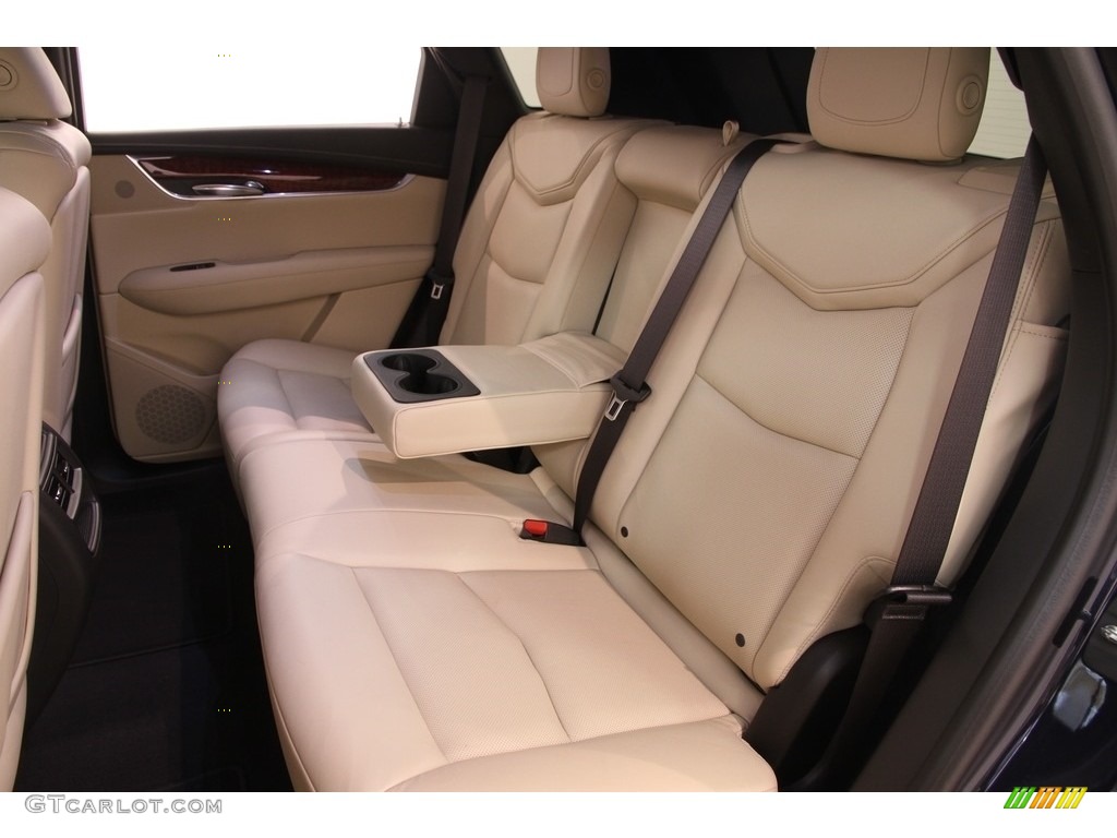 2017 Cadillac XT5 Luxury Rear Seat Photo #115451045