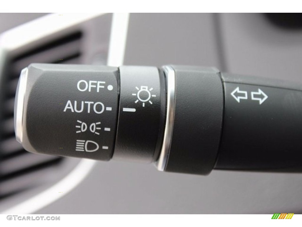 2017 Acura TLX V6 Sedan Controls Photo #115452527