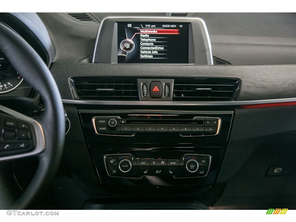 2017 BMW X1 xDrive28i Controls Photo #115454663