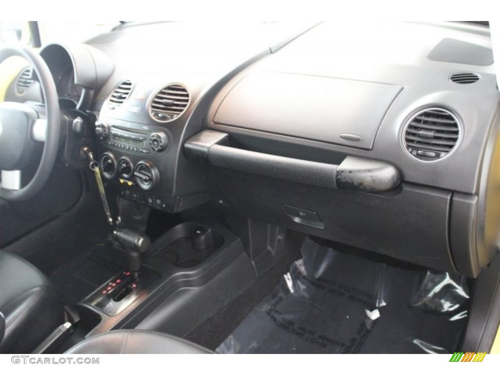 2007 New Beetle 2.5 Convertible - Sunflower Yellow / Black photo #25