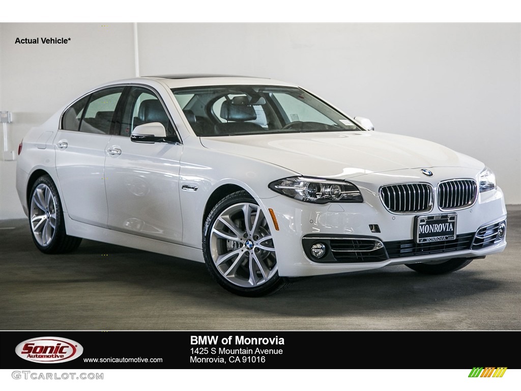 2016 5 Series 535i Sedan - Alpine White / Black photo #1