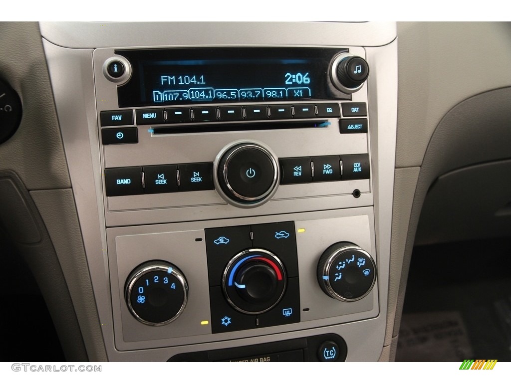 2011 Chevrolet Malibu LT Controls Photo #115462329