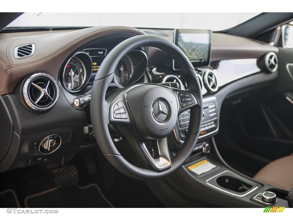 2017 Mercedes-Benz GLA 250 Dashboard Photos