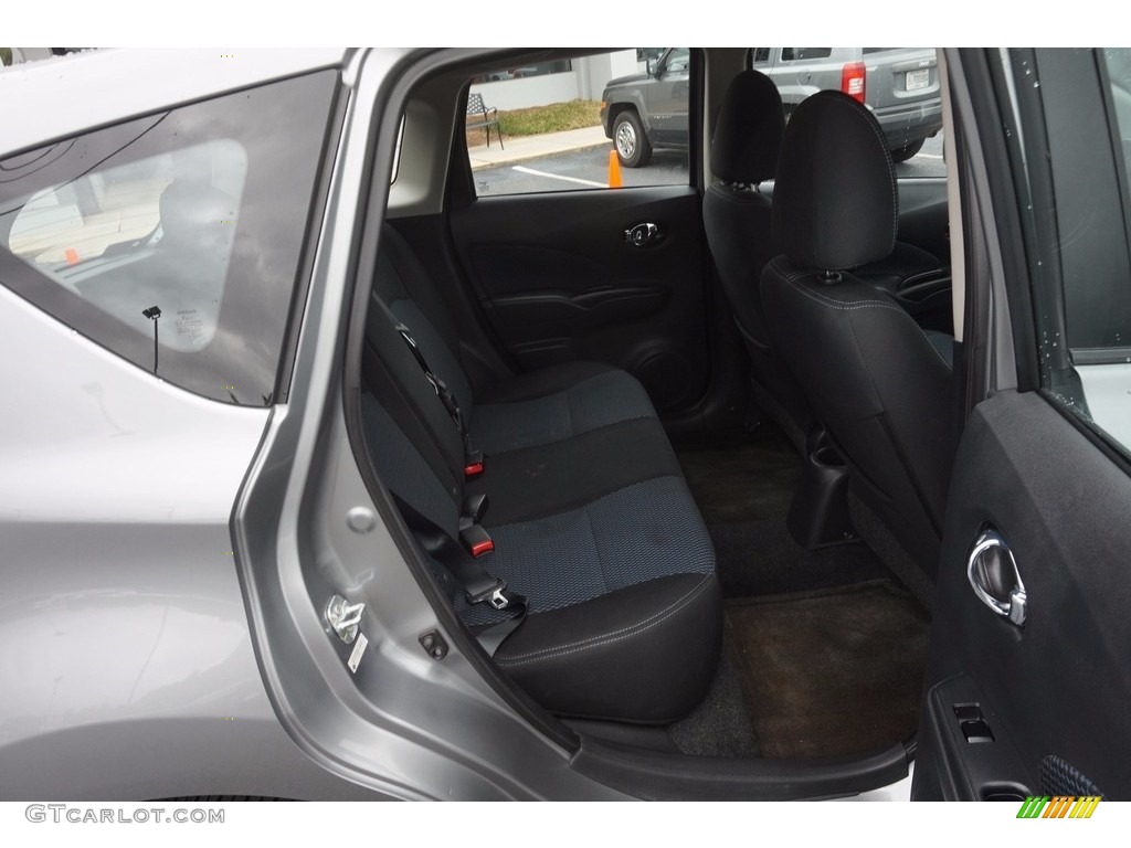 2015 Versa Note SV - Magnetic Gray / Charcoal photo #17