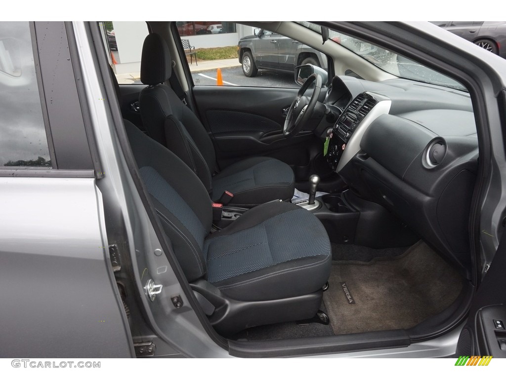 2015 Versa Note SV - Magnetic Gray / Charcoal photo #18