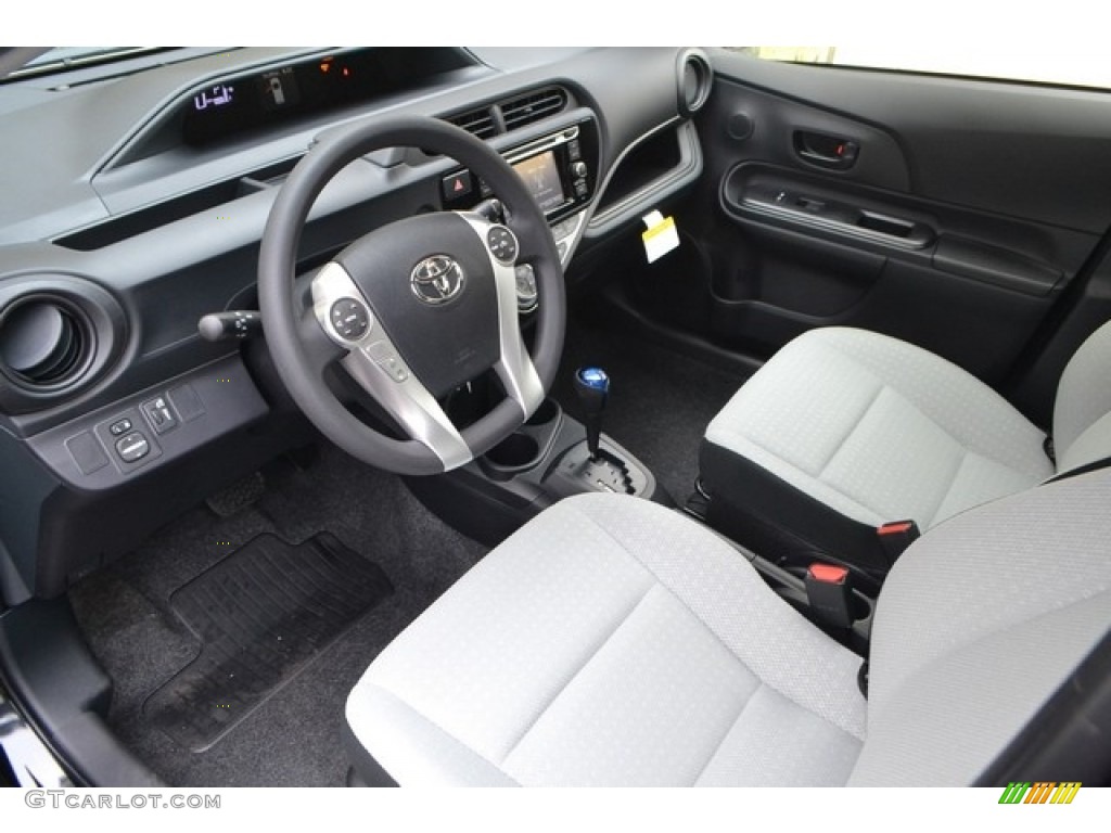 2016 Prius c One - Black Sand Pearl / Ash/Black photo #5