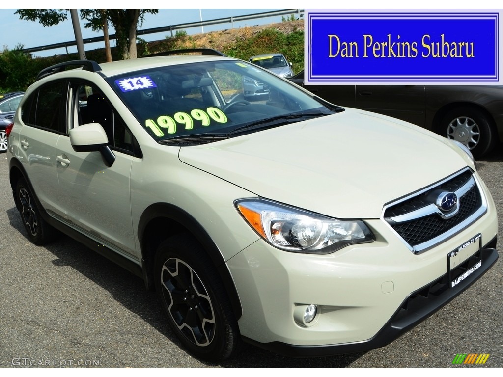 2014 XV Crosstrek 2.0i Premium - Desert Khaki / Black photo #1