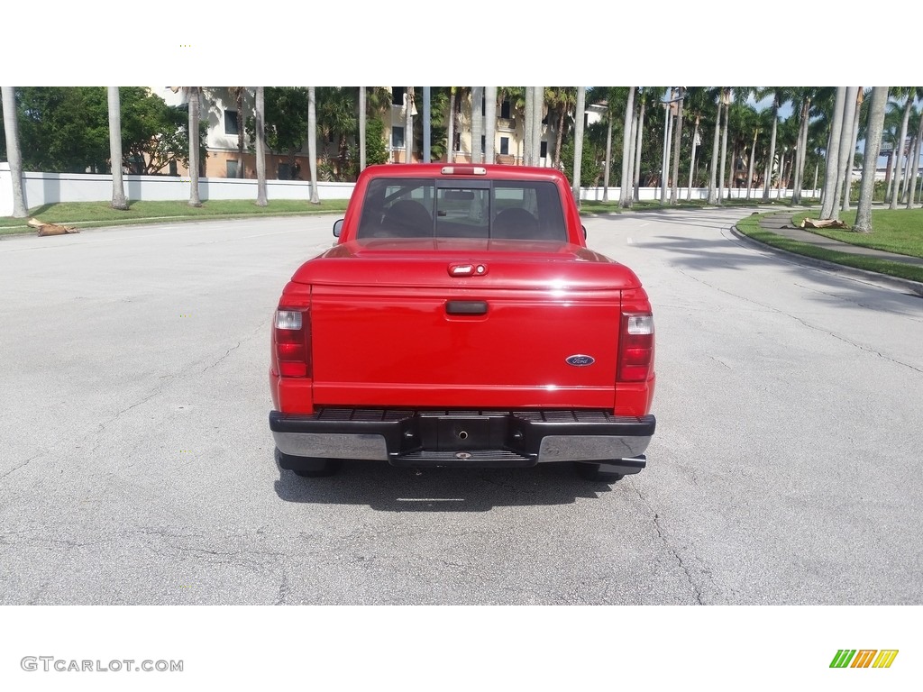 2001 Ranger XL SuperCab - Bright Red / Dark Graphite photo #4