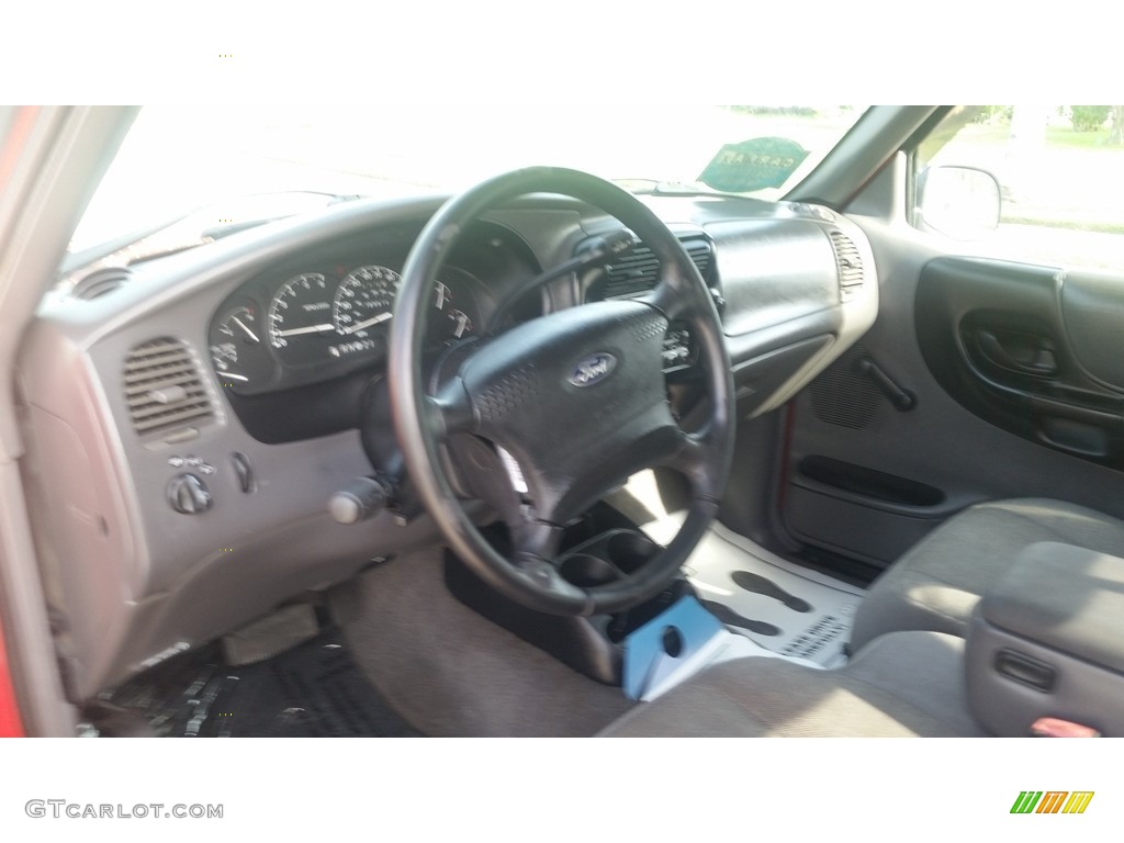 2001 Ranger XL SuperCab - Bright Red / Dark Graphite photo #10