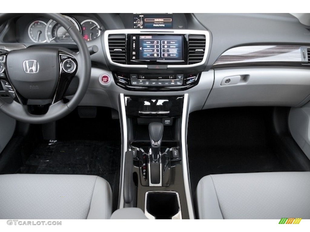 2017 Honda Accord EX-L V6 Sedan Dashboard Photos
