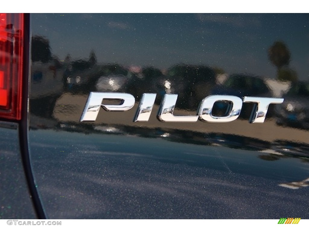 2016 Pilot Touring - Black Forest Pearl / Beige photo #3